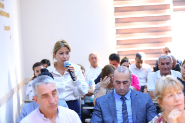 11 sentyabr 2025-ci il tarixində Binəqədi Rayon İcra Hakimiyyətinin başçısı Elxan Allahverdiyevin 7-ci mikrorayon sakinləri ilə səyyar qəbulu