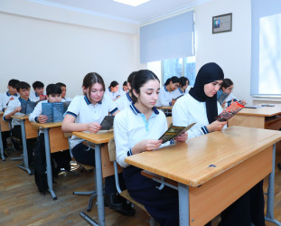 16 yanvar 2026-cı il tarixində Binəqədi rayonu 283 № li tam orta məktəbdə valideynlərin iştirakı ilə “Narkomanlığa qarşı mübarizədə ailələrin rolu” mövzusunda maarifləndirici görüş