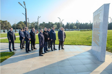 8 Noyabr- “Zəfər Günü”nün beşinci ildönümü ilə əlaqədar Binəqədi rayonunda şəhidlərimizin əziz xatirəsinin yad edilməsi