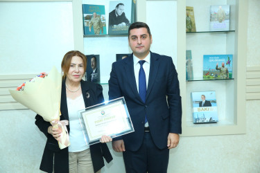 5 Oktyabr – “Beynəlxalq Müəllimlər Günü”  münasibətilə dövlət ümumi təhsil müəssisələrində çalışan təhsilverənlərin sertifikatlaşdırılması imtahanlarında yüksək nəticə göstərən müəllimlərlə görüş