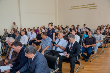 12 avqust 2025-ci il tarixində Binəqədi Rayon İcra Hakimiyyətinin başçısı Elxan Allahverdiyevin Binəqədi qəsəbə sakinləri ilə səyyar qəbulu