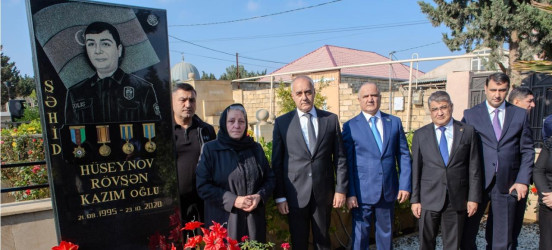 8 Noyabr- “Zəfər Günü”nün beşinci ildönümü ilə əlaqədar Binəqədi rayonunda şəhidlərimizin əziz xatirəsinin yad edilməsi