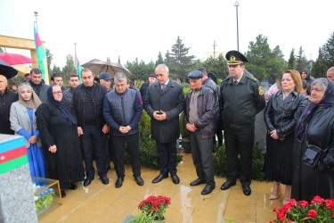 Vətən müharibəsi şəhidləri - gizir Nicat Şahin oğlu Səmədov, əsgər Cavid Telman oğlu Paşazadə və Elçin Yunus oğlu Bağırovun şəhadətlərinin ikinci ildönümü ilə əlaqədar anım mərasimi