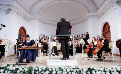 Azərbaycan Dövlət Akademik Filarmoniyasında M.Maqomayev adına 26 nömrəli Onbirillik Musiqi Məktəbinin Ümummilli Lider Heydər Əliyevin 100 illik yubileyinə həsr olunmuş konsert