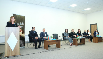 23 oktyabr 2025-ci il tarixində “Konstitusiya və Suverenlik İli” çərçivəsində Binəqədi rayonu 335 № li tam orta məktəbdə çətin həyat şəraitində olan yetkinlik yaşına çatmayanlar üçün sosial reabilitasiya və cəmiyyətə inteqrasiyası ilə bağlı tədbirlərin gücləndirilməsi, onlara tibbi və psixolojin dəstəyin göstərilməsi məqsədilə “Sən tək deyilsən!” mövzusunda maarifləndirici tədbir