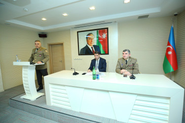 18 dekabr 2025-ci il tarixində “Binəqədi rayonunda 2025-ci ildə Mülki müdafiə sahəsində görülmüş işlərin yekunları və 2026-cı ildə qarşıda duran vəzifələr” və “Yanğın təhlükəsizliyinin təmin olunmasında Fövqəladə Hallar Nazirliyi, yerli icra hakimiyyəti və özünüidarəetmə orqanlarının birgə fəaliyyəti” mövzusunda rayon müşavirəsi