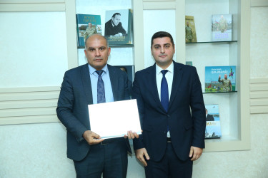 5 Oktyabr – “Beynəlxalq Müəllimlər Günü”  münasibətilə dövlət ümumi təhsil müəssisələrində çalışan təhsilverənlərin sertifikatlaşdırılması imtahanlarında yüksək nəticə göstərən müəllimlərlə görüş