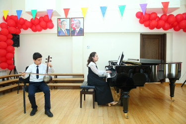 03 iyun 2025-ci il tarixində Arif Məlikov adına 11 nömrəli Onbirillik Musiqi məktəbinin şagirdlərinin yekun hesabat konserti