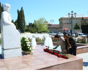 Binəqədi rayonunda əməkdar elm xadimi, tibb elmləri doktoru, görkəmli oftolmoloq-alim, akademik Zərifə xanım Əliyevanın abidəsinin ziyarəti