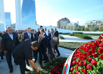 27 Sentyabr–Anım Günü ilə əlaqədar 27 sentyabr 2026-cı il tarixində Binəqədi rayon ictimaiyyətinin Vətən uğrunda canından keçmiş şəhidlərimizin əziz xatirəsinə ucaldılmış 8 Noyabr- Zəfər abidəsinin ziyarəti