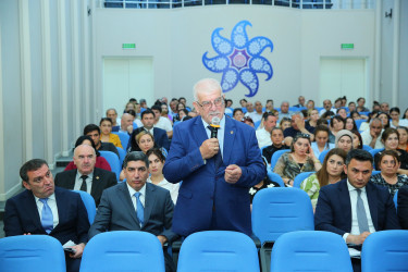 13 iyun 2025-ci il tarixində Binəqədi Rayon İcra Hakimiyyətinin başçısı Elxan Allahverdiyevin Binəqədi qəsəbəsinin sakinləri ilə səyyar qəbulu