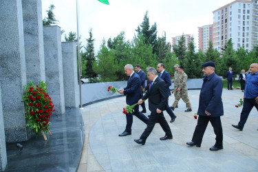 27 sentyabr 2025-ci il tarixində Binəqədi rayonunda Birinci Qarabağ, Aprel döyüşləri və Vətən müharibəsində, antiterror əməliyyatları zamanı şəhid olmuş qəhrəmanlarımızın əziz xatirəsinə ucaldılmış Memorial Kompleksin qarşısında 27 Sentyabr - Anım Gününün beşinci ildönümünə həsr olunmuş ümumrayon tədbiri