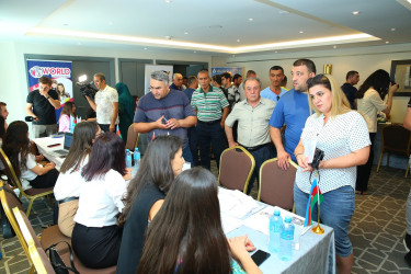 Binəqədi Rayon İcra Hakimiyyətinin təşkilatçılığı, Dövlət Məşğulluq Agentliyi və Bakı Regional Məşğulluq Mərkəzinin dəstəyi ilə işsiz və işaxtaran şəxslərin məşğulluğunun təmin olunması məqsədilə "Əmək yarmarkası" keçirildi