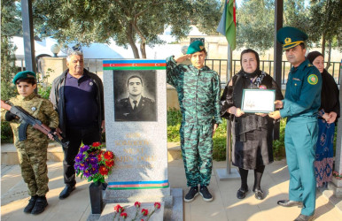 8 Noyabr- “Zəfər Günü”nün beşinci ildönümü ilə əlaqədar Binəqədi rayonunda şəhidlərimizin əziz xatirəsinin yad edilməsi