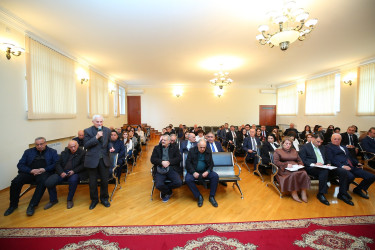 23 dekabr 2025-ci il tarixində Binəqədi Rayon İcra Hakimiyyətinin başçısı Elxan Allahverdiyevin 8-ci mikrorayon sakinləri ilə səyyar qəbulu