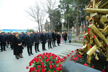 19 yanvar 2026-cı il tarixində 20 Yanvar faciəsinin 36-cı ildönümü ilə əlaqədar Biləcəri qəsəbəsində yerləşən 20 Yanvar şəhidlərinin xatirəsinə inşa olunmuş parkda ucaldılmış “Güllə yağışı” abidəsinin rayon ictimaiyyəti tərəfindən ziyarəti