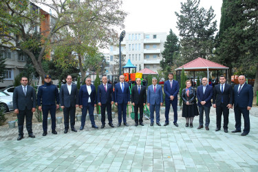 Binəqədi rayonunda yeni yaradılmış nümunəvi məhəllədə “Heydər Əliyev İli” çərçivəsində 8 Noyabr-Zəfər Gününə həsr olunmuş ağacəkmə aksiyası