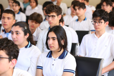 08 may 2025-ci il tarixdə 246 nömrəli məktəb-liseydə "Narkotiksiz gələcək naminə” mövzusunda görüş