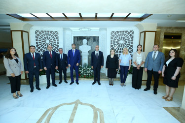 23 iyun 2026-cı il tarixində Binəqədi Rayon İcra Hakimiyyətinin inzibati binasında 23 İyun – Dövlət Qulluqçularının Peşə Bayramı münasibətilə tədbir