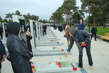 27 sentyabr 2025-ci il tarixində 27 Sentyabr - Anım Gününün beşinci ildönümünün qeyd olunması ilə əlaqədar  II Fəxri Xiyaban, Xocəsən, Biləcəri və Binəqədi qəsəbələrində yerləşən Vətən müharibəsi Şəhidlərinin Xiyaban Komplekslərinin ziyarəti