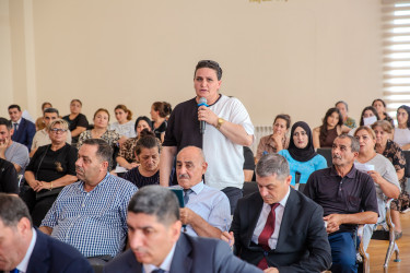 12 avqust 2025-ci il tarixində Binəqədi Rayon İcra Hakimiyyətinin başçısı Elxan Allahverdiyevin Binəqədi qəsəbə sakinləri ilə səyyar qəbulu