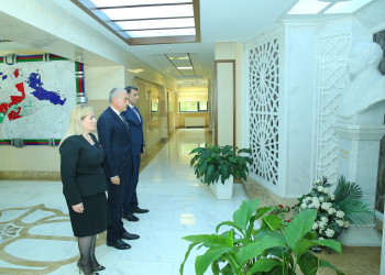 23 iyun 2025-ci il tarixində Binəqədi Rayon İcra Hakimiyyətinin inzibati binasında 23 İyun–“Dövlət Qulluqçularının Peşə Bayramı" münasibətilə tədbir