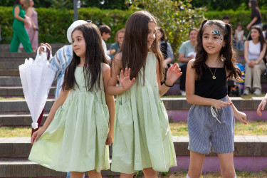 30 may 2025-ci il tarixində Binəqədi Rayon İcra Hakimiyyəti və “AZLİNE” Tədris Mərkəzinin birgə təşkilatçılığı ilə 1 İyun “Uşaqların Beynəlxalq Müdafiəsi Günü” nə həsr edilmiş tədbir