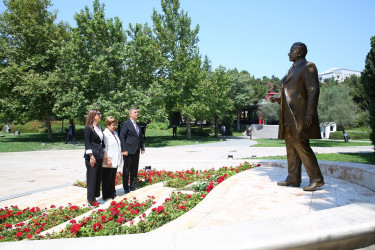 23 iyul 2025-ci il tarixində Binəqədi rayonunda “Konstitusiya və Suverenlik İli” çərçivəsində “Qərbi Azərbaycan İrsi: Ermənistanda azərbaycanlılara məxsus qəbiristanlıqların sistemli qaydada dağıdılmasının nəticələri və  beynəlxalq hüquqi məsuliyyətə dair” hesabat və materiallar kitabının I cildinin təqdimat mərasimi