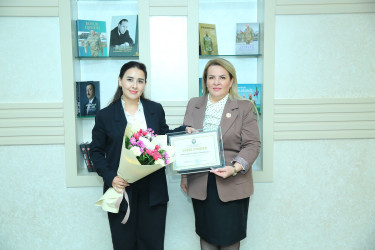 5 Oktyabr – “Beynəlxalq Müəllimlər Günü”  münasibətilə dövlət ümumi təhsil müəssisələrində çalışan təhsilverənlərin sertifikatlaşdırılması imtahanlarında yüksək nəticə göstərən müəllimlərlə görüş