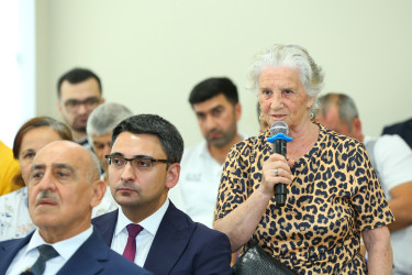 18 avqust 2026-cı il tarixində Binəqədi Rayon İcra Hakimiyyətinin başçısı Elxan Allahverdiyevin 7-ci mikrorayon sakinləri ilə səyyar qəbulu