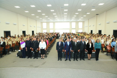 23 oktyabr 2025-ci il tarixində “Konstitusiya və Suverenlik İli” çərçivəsində Binəqədi rayonu 335 № li tam orta məktəbdə çətin həyat şəraitində olan yetkinlik yaşına çatmayanlar üçün sosial reabilitasiya və cəmiyyətə inteqrasiyası ilə bağlı tədbirlərin gücləndirilməsi, onlara tibbi və psixolojin dəstəyin göstərilməsi məqsədilə “Sən tək deyilsən!” mövzusunda maarifləndirici tədbir