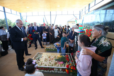 27 Sentyabr Anım Günü ilə əlaqədar 27 sentyabr 2026-cı il tarixində şəhidlərimizin əziz xatirəsi böyük ehtiramla yad edilməsi