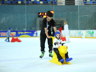 01.06.2025-ci il tarixində Binəqədi Rayon İcra Hakimiyyəti və Biləcəri qəsəbə Bələdiyyəsinin təşkilatçılığı ilə Heydər Əliyev adına İdman Sarayı-Konsert Kompleksində 1 İyun-“Uşaqların Beynəlxalq Müdafiəsi Günü”nə həsr olunmuş əyləncəli bayram tədbiri