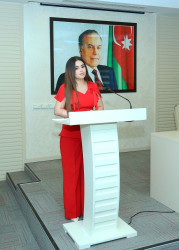 23 iyun 2026-cı il tarixində Binəqədi Rayon İcra Hakimiyyətinin inzibati binasında 23 İyun – Dövlət Qulluqçularının Peşə Bayramı münasibətilə tədbir