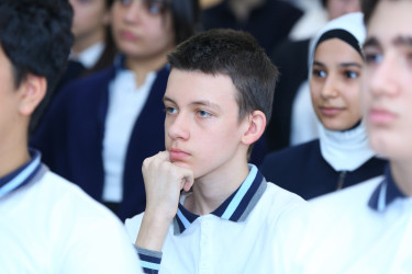 04 dekabr 2025-ci il tarixində 267 № li məktəb-liseydə "Narkotiksiz gələcək naminə!” mövzusunda növbəti maarifləndirici tədbir