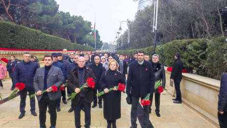 20 Yanvar faciəsinin 33-cü ildönümü ilə əlaqədar Şəhidlər Xiyabanına ziyarət