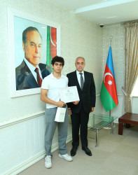 11 sentyabr 2026-cı il tarixində  2025-2026-cı tədris ilində ali təhsil müəssisələrinə tələbə qəbulu imtahanında Binəqədi rayonu üzrə yüksək nəticə göstərən gənclərlə  görüş