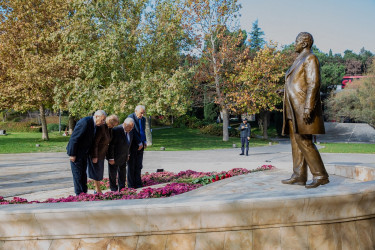 19 noyabr 2025-ci il tarixində Yeni Azərbaycan Partiyasının təsis edilməsinin 33-cü ildönümünə həsr olunmuş “Yeni Azərbaycan Partiyası: Heydər Əliyev dühası və siyasi varislik” mövzusunda tədbir