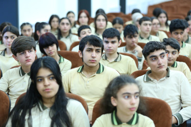 10 dekabr 2025-ci il tarixində 335 № li tam orta məktəbdə "Narkotiksiz gələcək naminə” mövzusunda növbəti maarifləndirici görüş