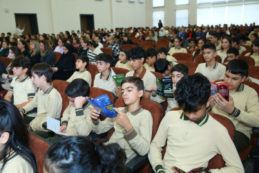 23 oktyabr 2025-ci il tarixində “Konstitusiya və Suverenlik İli” çərçivəsində Binəqədi rayonu 335 № li tam orta məktəbdə çətin həyat şəraitində olan yetkinlik yaşına çatmayanlar üçün sosial reabilitasiya və cəmiyyətə inteqrasiyası ilə bağlı tədbirlərin gücləndirilməsi, onlara tibbi və psixolojin dəstəyin göstərilməsi məqsədilə “Sən tək deyilsən!” mövzusunda maarifləndirici tədbir