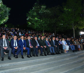 Binəqədi rayonunda xalqımızın Ümummilli Lideri Heydər Əliyevin anadan olmasının 100 illik yubileyinə həsr olunmuş “BİR ƏSRİN DAHİSİ” adlı möhtəşəm konsert proqramı