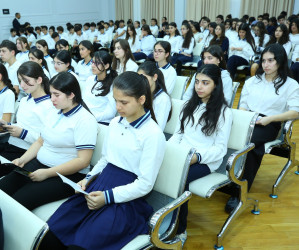 08 dekabr 2025-ci il tarixində 300 № li tam orta məktəbdə “Gələcəyimizi şiddət və asılılıqdan qoruyaq!” mövzusunda maarifləndirici tədbir