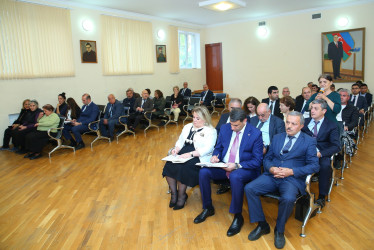 16 oktyabr 2025-ci il tarixində Binəqədi Rayon İcra Hakimiyyətinin başçısı Elxan Allahverdiyevin 9-cu mikrorayon sakinləri ilə səyyar qəbulu