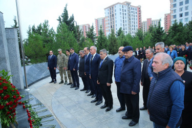 27 sentyabr 2025-ci il tarixində Binəqədi rayonunda Birinci Qarabağ, Aprel döyüşləri və Vətən müharibəsində, antiterror əməliyyatları zamanı şəhid olmuş qəhrəmanlarımızın əziz xatirəsinə ucaldılmış Memorial Kompleksin qarşısında 27 Sentyabr - Anım Gününün beşinci ildönümünə həsr olunmuş ümumrayon tədbiri