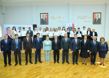 Ümummilli lider Heydər Əliyevin anadan olmasının 100 illik yubileyinə həsr olunmuş “Heydər Əliyev və Azərbaycan tarixi” mövzusunda esse-yazı müsabiqəsinin rayon mərhələsinin yekunlarına həsr olunmuş elmi-praktik konfrans