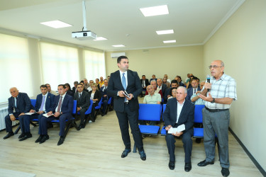 18 avqust 2026-cı il tarixində Binəqədi Rayon İcra Hakimiyyətinin başçısı Elxan Allahverdiyevin 7-ci mikrorayon sakinləri ilə səyyar qəbulu