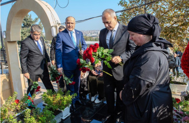 8 Noyabr- “Zəfər Günü”nün beşinci ildönümü ilə əlaqədar Binəqədi rayonunda şəhidlərimizin əziz xatirəsinin yad edilməsi