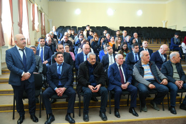 06 mart 2025-ci il tarixində Binəqədi Rayon İcra Hakimiyyətinin başçısı Elxan Allahverdiyevin 8-ci mikrorayon sakinləri ilə səyyar qəbulu
