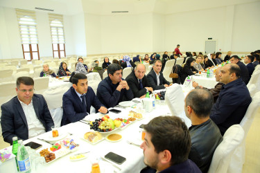 27 Sentyabr 2025-ci il tarixində Anım Gününün beşinci ildönümünün qeyd olunması ilə əlaqədar Binəqədi Rayon İcra Hakimiyyətinin təşkilatçılığı ilə Heydər Məscidində şəhidlərimizin əziz xatirəsinə ehsan süfrəsi