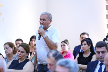 11 sentyabr 2025-ci il tarixində Binəqədi Rayon İcra Hakimiyyətinin başçısı Elxan Allahverdiyevin 7-ci mikrorayon sakinləri ilə səyyar qəbulu